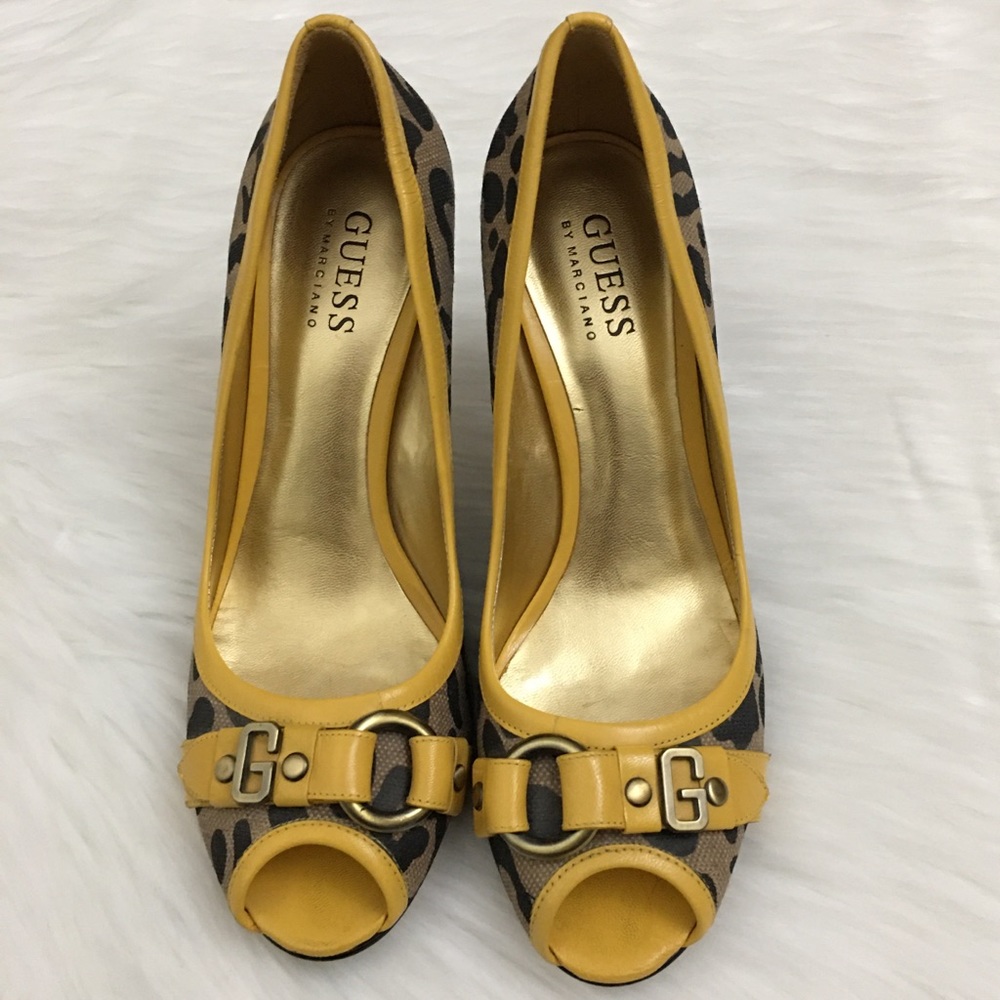 Authentic leopard print Guess heels